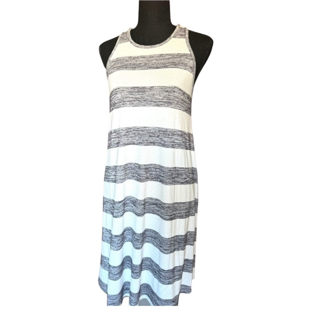 GAP white and grey stripped sleeveless maxi dress